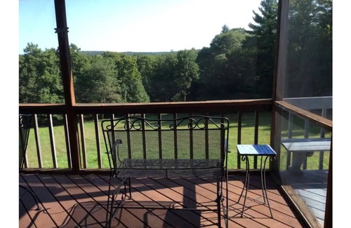Otis House | The Meadows House @ Otis Ridge w/7-person hot tub