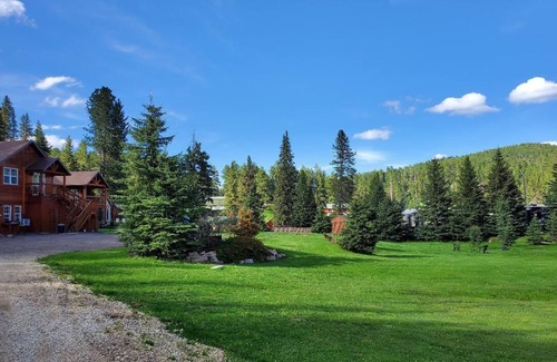Deadwood Apartment | The Mercantile at Mad Peak Lodging, sleeps up to four.