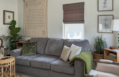 Villas Cottage | The Middle Cottage, Pool and Hot tub!