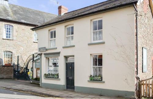 Talgarth House | The Mill House, The Square
