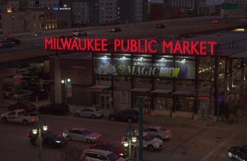 South Milwaukee House | The Milwaukee lakefront experience!