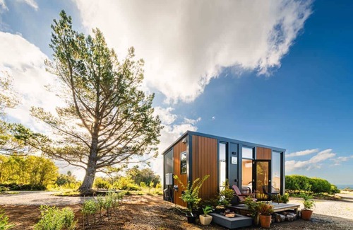 Rewa House | The Mini Mountain Hut 1 by Tiny Away