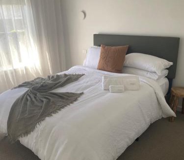 Orange Apartment | The Minnie on Prince- Central & stylish