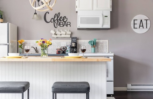 East Jordan Apartment | The Mitten Escape -Dogs Ok, Boyne/Schuss, Petoskey, Chrlevoix, Skiing
