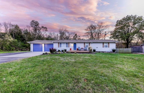 South Kansas City House | 💎 The Modern FarmHouse Retreat KC ❤️Mins to Downtown!