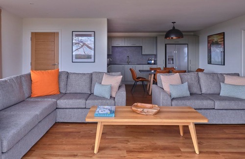 Newton Abbot Villa | The Mole Resort - Lodges
