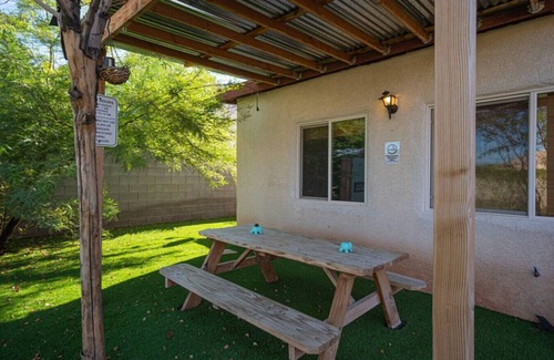 Black Mountain House | The Mona With RV and Boat Parking