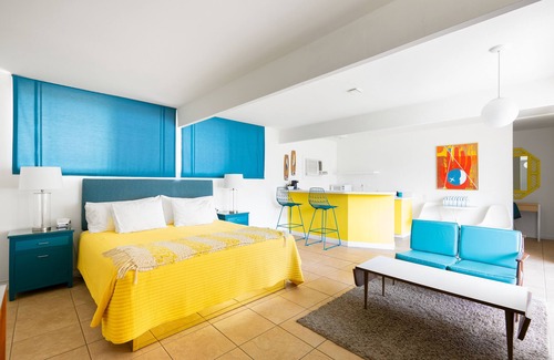 Desert Park Estates Hotel | The Monkey Tree Hotel Buyout by AvantStay | Hotel Buyout! Funky Rooms w/Pool