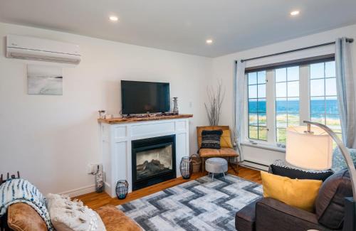 Conception Bay South House | The Mooring Ocean Vw 3b Coastal Experience