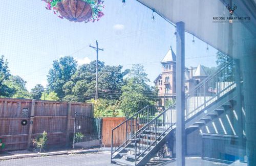 Downtown Memphis Apartment | The Moose at Memphis Downtown & Victorian Village