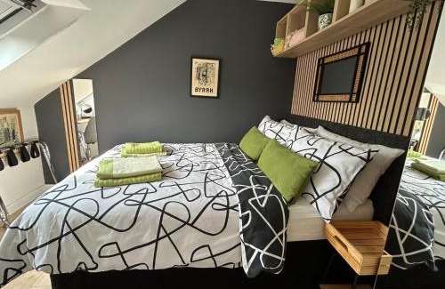 Innerleithen Apartment | THE MORNINGSIDE APARTMENT Charming stylish apartment in the centre of Innerleithen