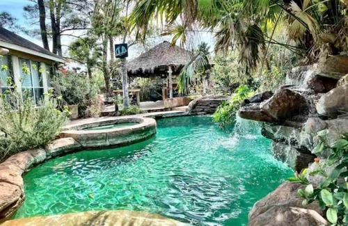 Pearland House | The Most Interesting House in Texas