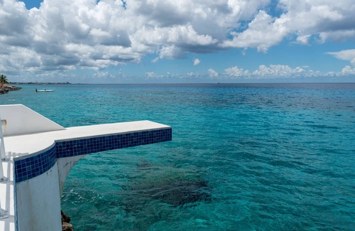 Zona Hotelera Norte Condo | The most Romantic Oceanfront Penthouse condo on the island!