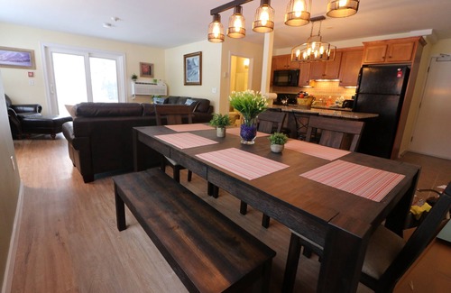 Killington Condo | The mountains are calling! Renovated 2 Bdrm 3 Bath 4 queen beds close to all
