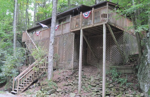 Mill Ridge Cabin | THE MOUNTAINS ARE CALLING you all to Two Rock Treehouse a Cozy Mountain Cabinš§”