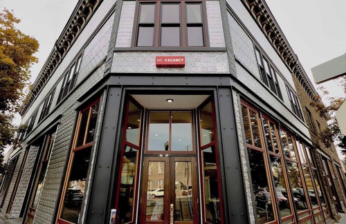 Enterprise Condo | The Mt Joseph Condo is part of the historic Litch Hotel