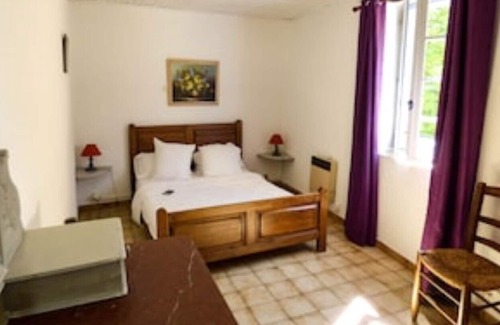 Labastide-de-Virac House | The mulberry tree in the heart of the gorges