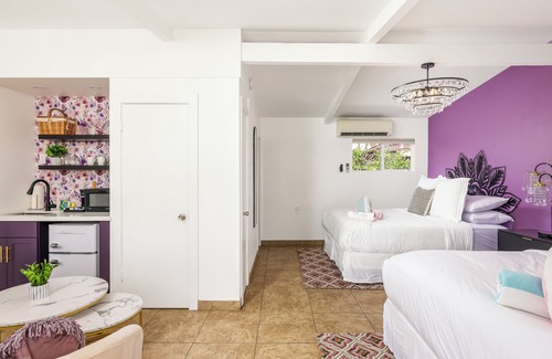 Warm Sands Hotel | The Muse Hotel | Palm Springs | Pool, Hot Tub, with FULL Kitchen | Suite 4!
