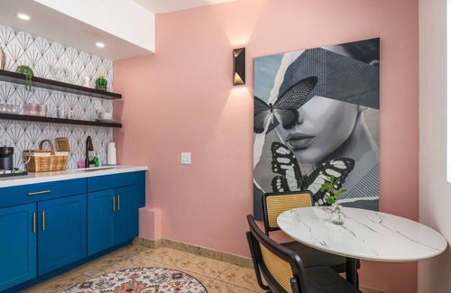 Warm Sands Hotel | The Muse Hotel | Palm Springs | Pool & Hot Tub | Suite 9!