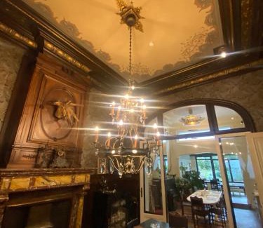 South Antwerp Bed & Breakfast | The Museum - Au Lit, Jérôme!