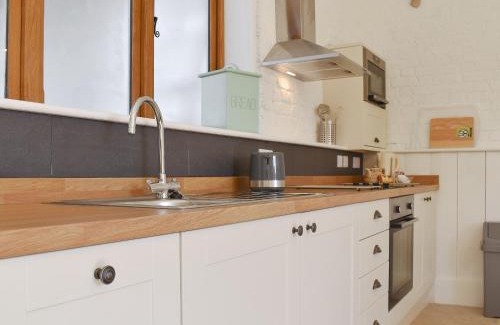 Blaisdon House | The Nag's Stable - Ukc4136