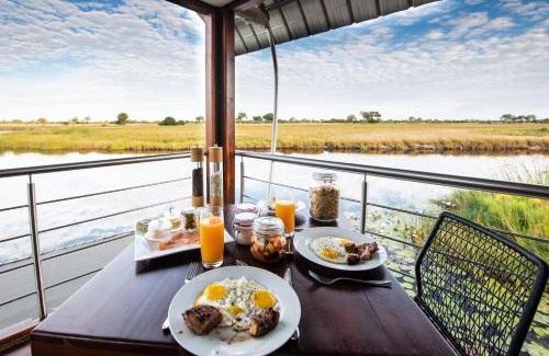 Kongola Boat Rental | The Namushasha River Villa