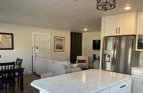 Bayshore - Klatt House | The Nanny Goat a Ranch home close to airport.