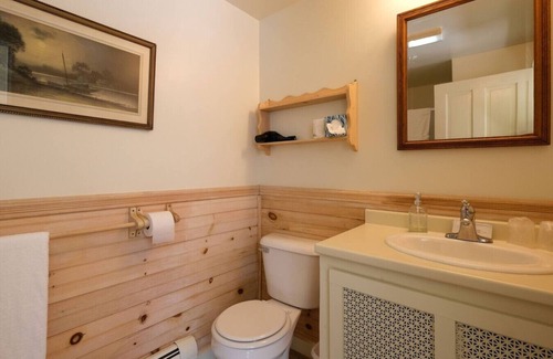 Stonington Hotel | The Nathaniel Bowditch - Inn on the Harbor