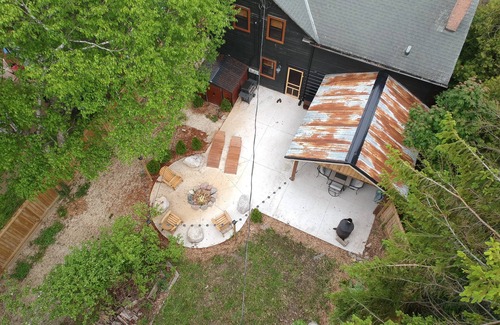 Kewaunee House | The Nauti Pelican! Steps from Lake Michigan's stunning beach- Your Dream Escape!