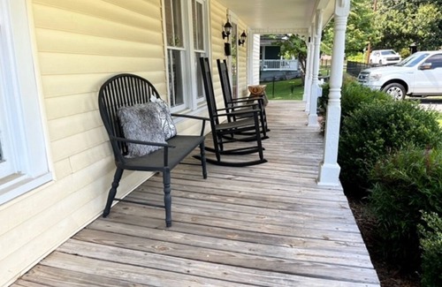 Jonesville House | The Nellie House. An historic cottage in the Heart of Elkin