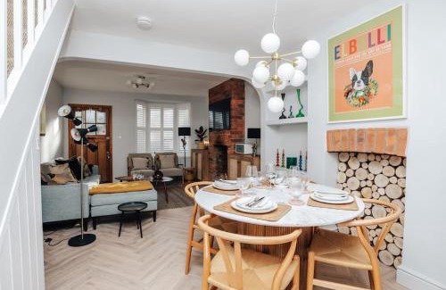 Henley-on-Thames House | The Neptune