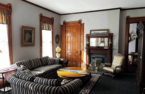 Xenia House | The Nesbitt House - Suite 144