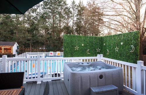 Charlotte House | The Nest:A Sanctuary of Nature & Luxury