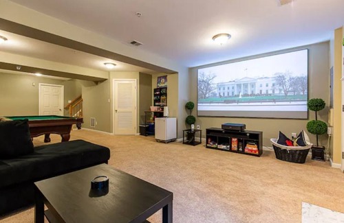 Germantown House | The Nest at Harmony Woods: Lux DC getaway + office