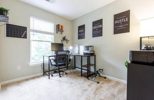 Germantown House | The Nest at Harmony Woods: Lux DC getaway + office