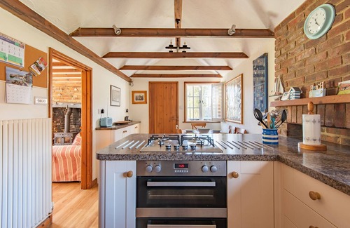 Burmarsh Cottage | The Nest by Bloom Stays - seaside cottage sleeping 6 guests in 3 bedrooms