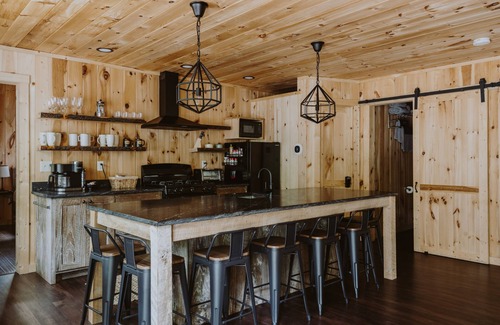 Laurelville House | The Nest @ The Treehouses