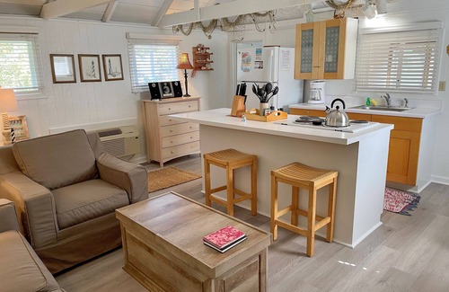 Ocracoke House | The Net House: Quaint Restored Cottage Once a Net House