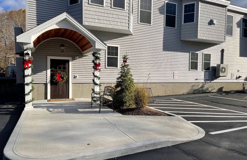 Mystic - New London Apartment | The Net Loft of Stonington “C”