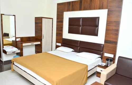 Mahesana Hotel | The New Holiday II
