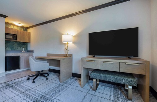 Old Bend Hotel | The Newberry Hotel Bend, Tapestry Collection by Hilton