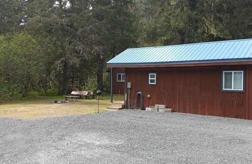 Old Mill Cabin | The Newly remodeled Kodiak Cabin! A Quiet Spot to Enjoy Alaska.