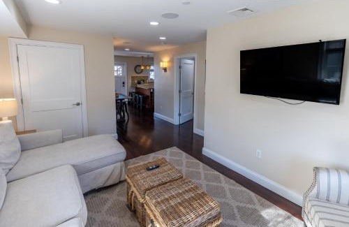 Fifth Ward Apartment | The Newport Lofts - 617 Thames Street