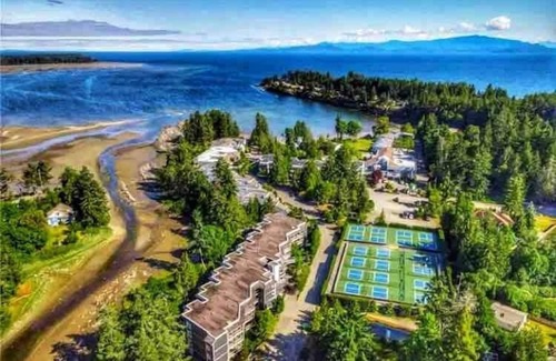 Regional District of Nanaimo Condo | The Nook at Nanoose Bay - Oceanview - Studio