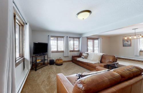 Summit Cove House | The Nugget Ski Chalet