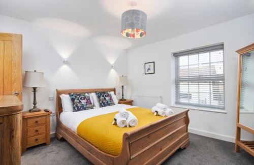 Kegworth Apartment | The Nutcracker Suite - Self Check-In, Self-Catering Apartment for East Midlands Airport