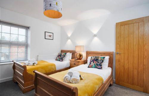 Kegworth Apartment | The Nutcracker Suite - Self Check-In, Self-Catering Apartment for East Midlands Airport
