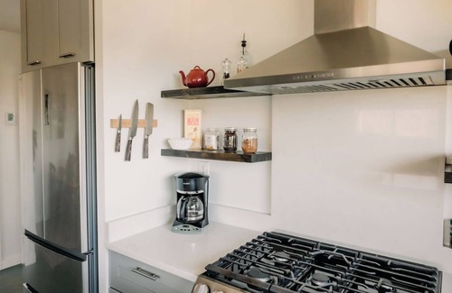 Mariposa House | The Oak Meadows Guest House