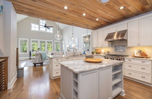 Littleton House | The Oasis at Lake Gaston - Heated Pool, Hot Tub, Pontoon Boat Rental Included!