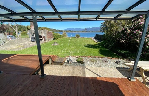 Collingwood House | The Old Bakery - Waterfront Retreat in Collingwood